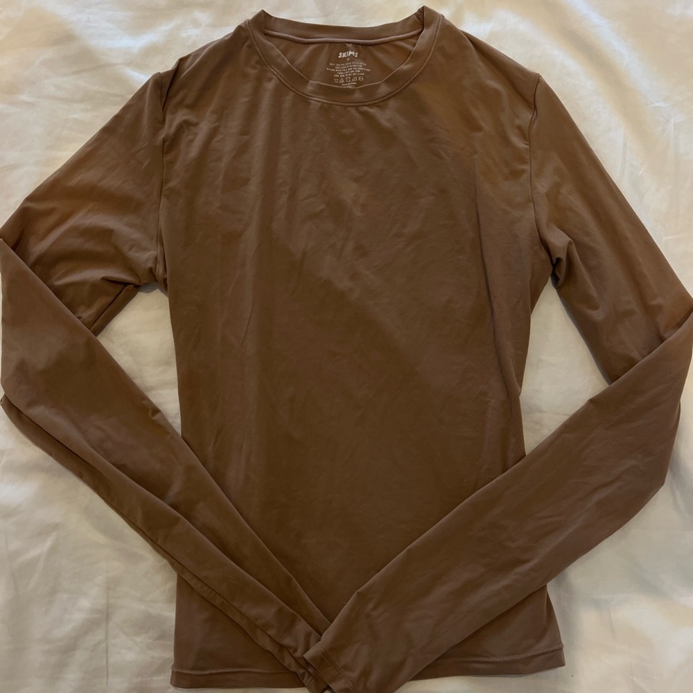 Skims Long Sleeve Top